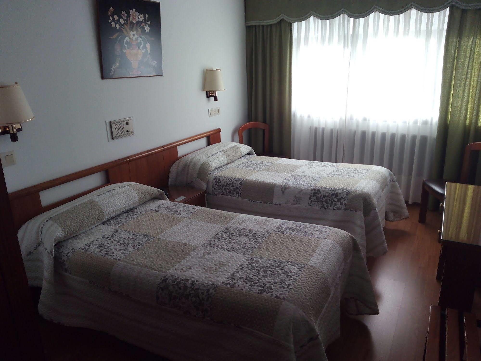 Hostal Palas Ла Коруня Екстериор снимка